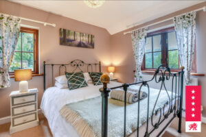Spring Cottage, Wye Valley - Bedroom